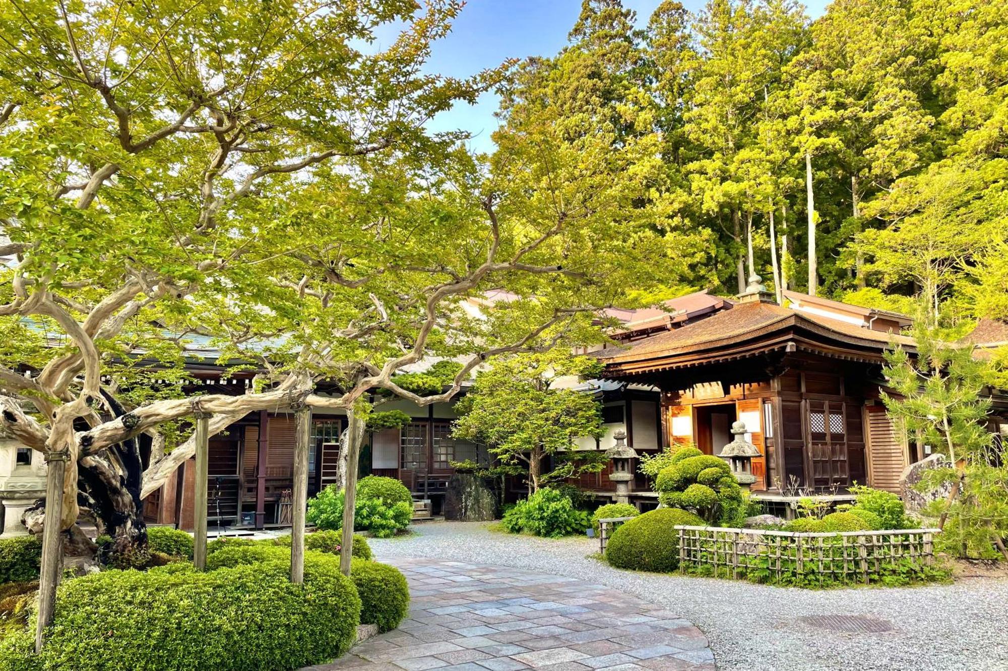Koyasan Shukubo Fugenin Hotel Exterior photo